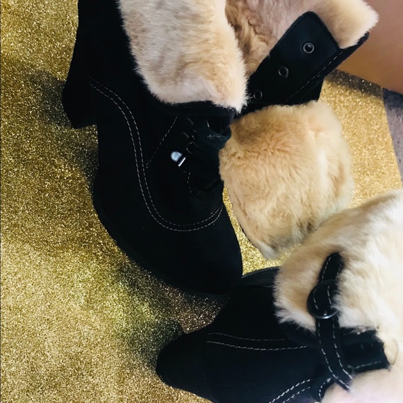 Trendy Ankle Boots Synthetic Suede - Picture 7 of 7